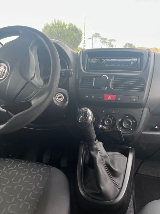 Fiat Doblò 1.3 Multijet (2011) – Inclui módulo camper amovível