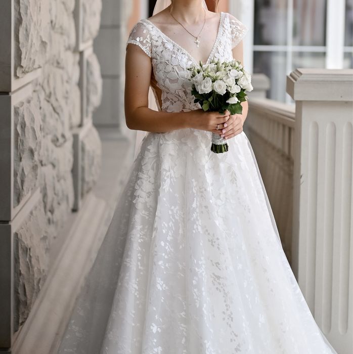 Продам весільну сукню від jasmine empire