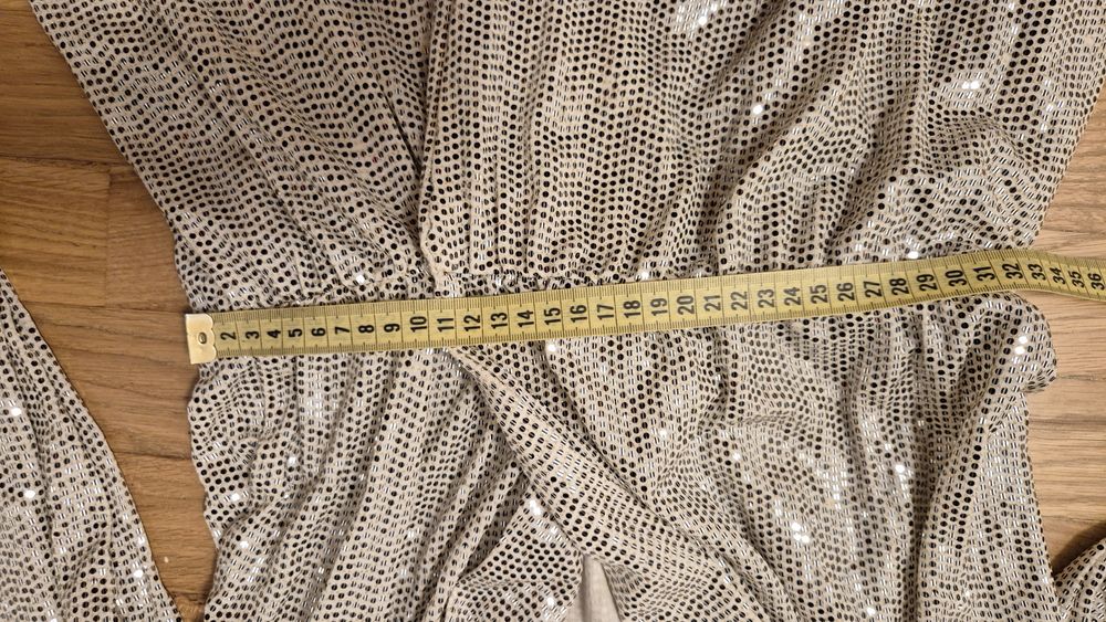 Świąteczny kombinezon / romper Reserved – rozmiar M