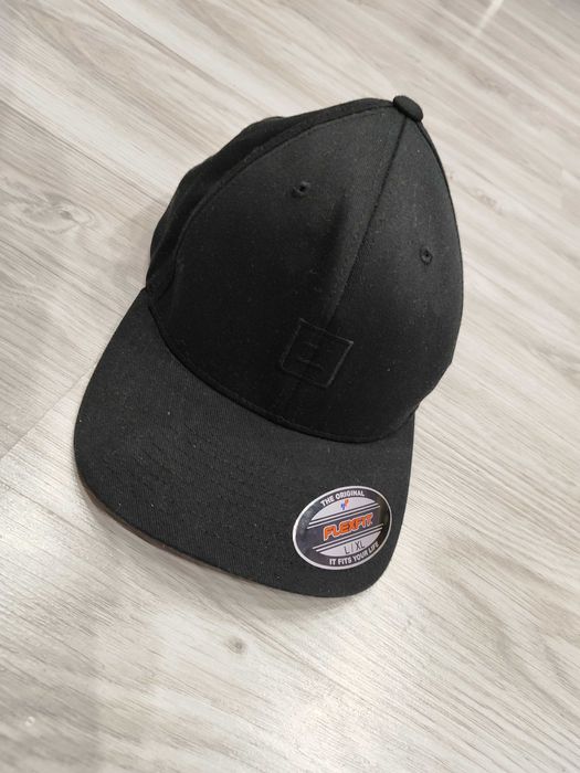 Czapka z daszkiem FLEXFIT Markowa Black Czarna