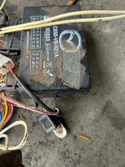 Hak holowniczy wiązka moduł Mazda 5 II cw 10r- komplet odpinany