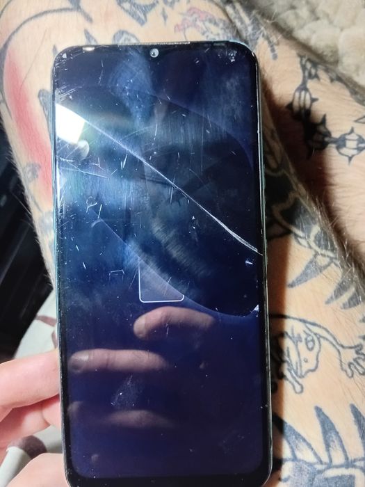 Продам телефон Tecno Spark