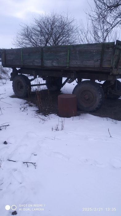 Продам трактор ЮМЗ-6 л з причепом 2ПТС -4  грузоподьемнисть 8000 тонн