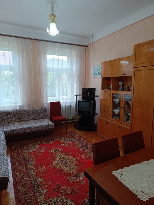 Продам нерухомість.