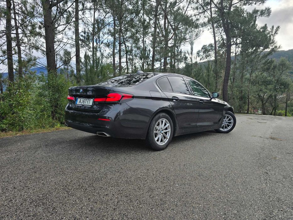 BMW 520d Lci 190cv Mild-Hybrid - Nacional - Revisões na marca