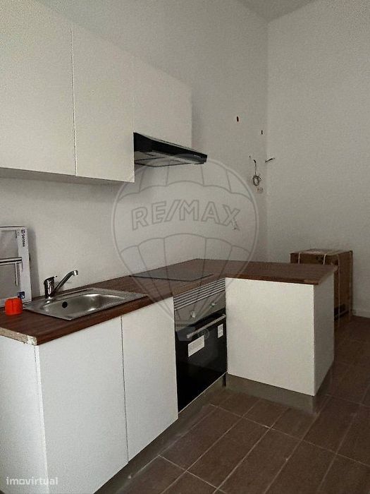 Moradia T0 para venda
