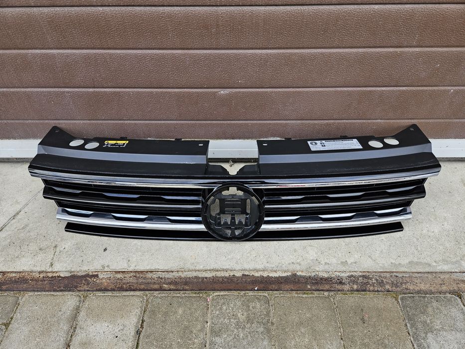 Решітка радіатора VW Tiguan 2016-2021р.