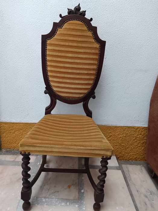Vendo cadeiras antigas
