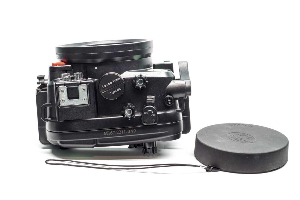 Canon M6 Mark II + caixa estanque Seafrogs + Acessórios