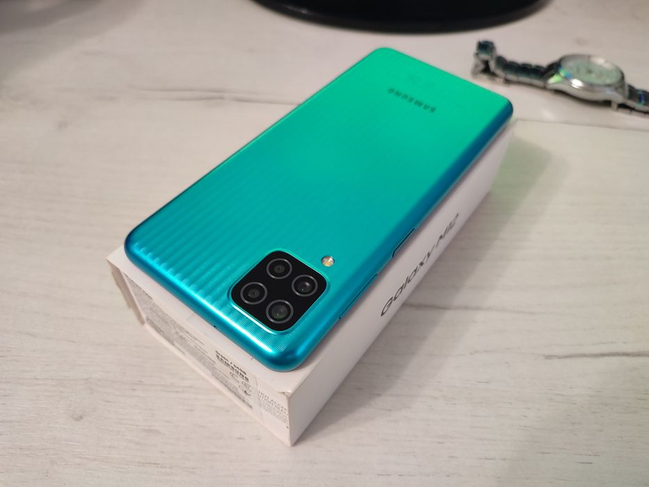Samsung M12 4/64gb