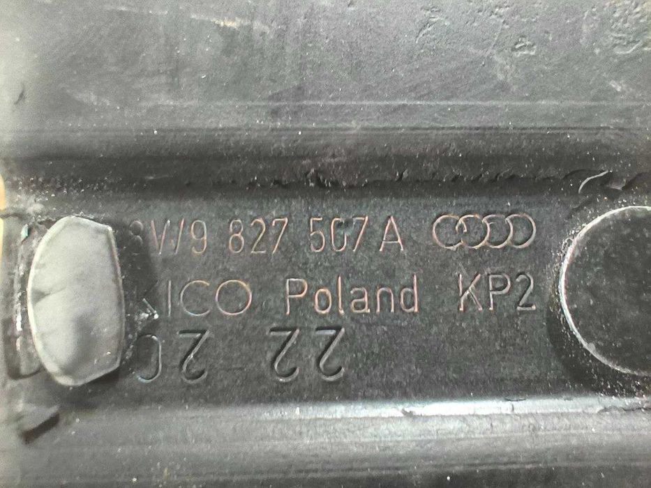 Скоба замок кришки багажника ляди Audi E-Tron 8W9827507A