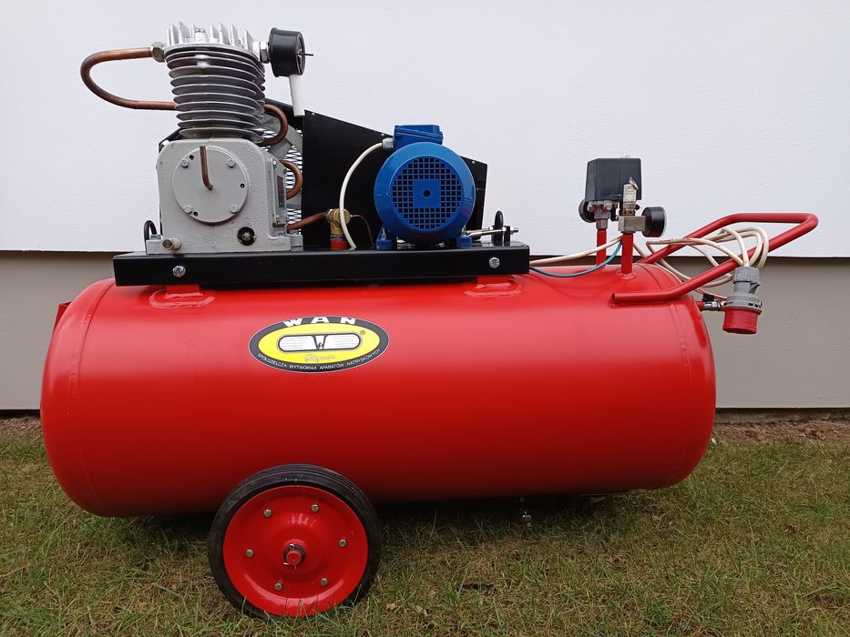 Polska wolnoobrotowa Sprężarka Kompresor Wan Gdynia zbiornik 240l 400v