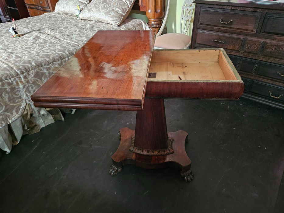 Consola antiga / Mesa de jogo - Bom estado geral