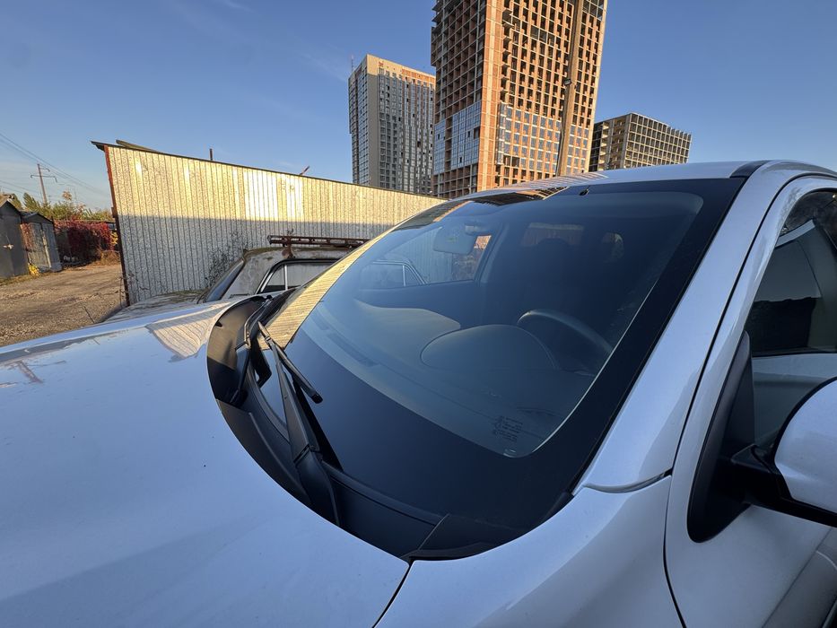 Продаж Mitsubishi Outlander 2021 року