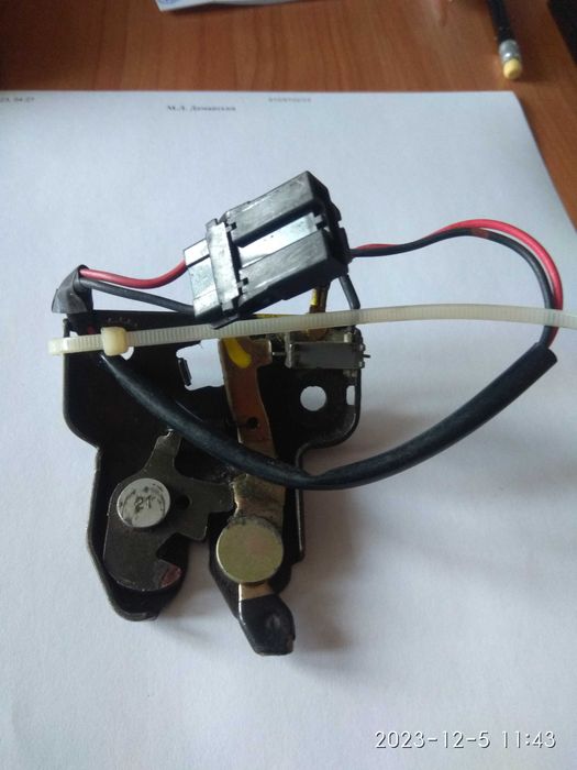 замок багажника Р12