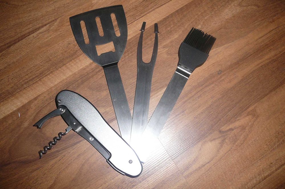 zestaw :do grilla ,kuchni  niemieckie Nowe +  6 szt łyżki 20 cm Alessi