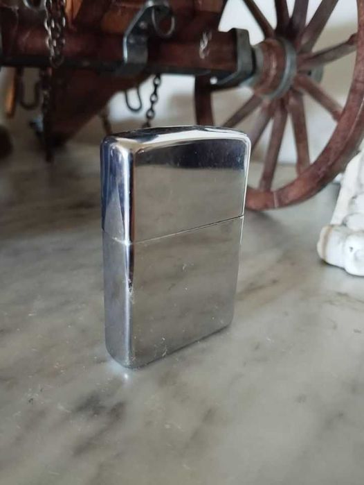 Isqueiros ZIPPO (Vários)