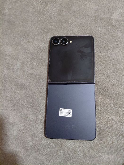 Samsung Galaxy z flip7 tem 3 semanas