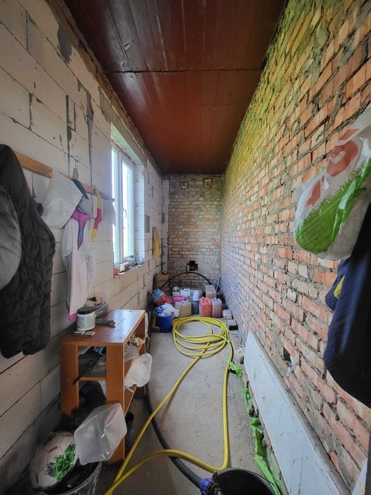 Продамо добротний  будинок біля Луцька