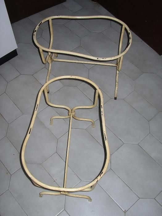 Lavatório com Bacia e Bidés Antigos em Ferro - Anos 20/30