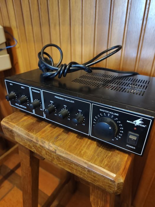 Amplificador Monacor