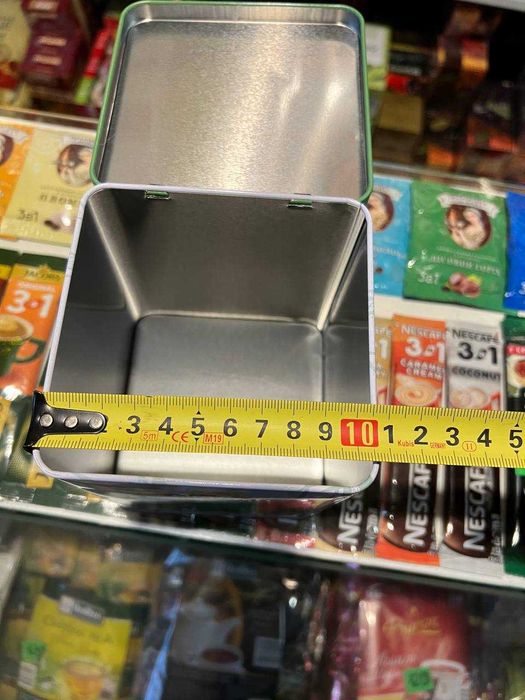 Пустые банки, металлические , чай,