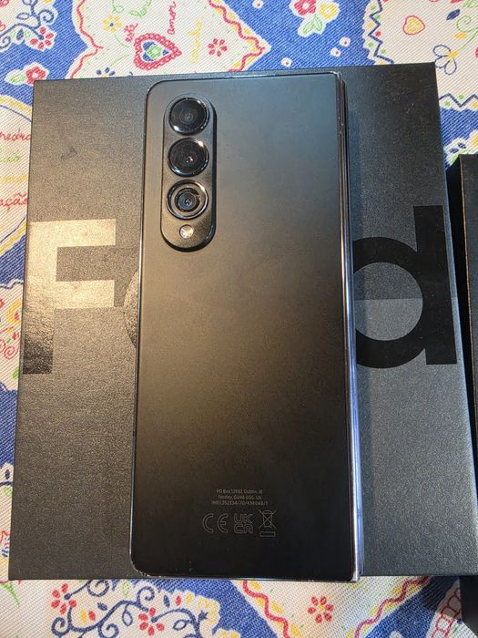 Samsung Galaxy Z Fold4 5G – 12GB 256GB