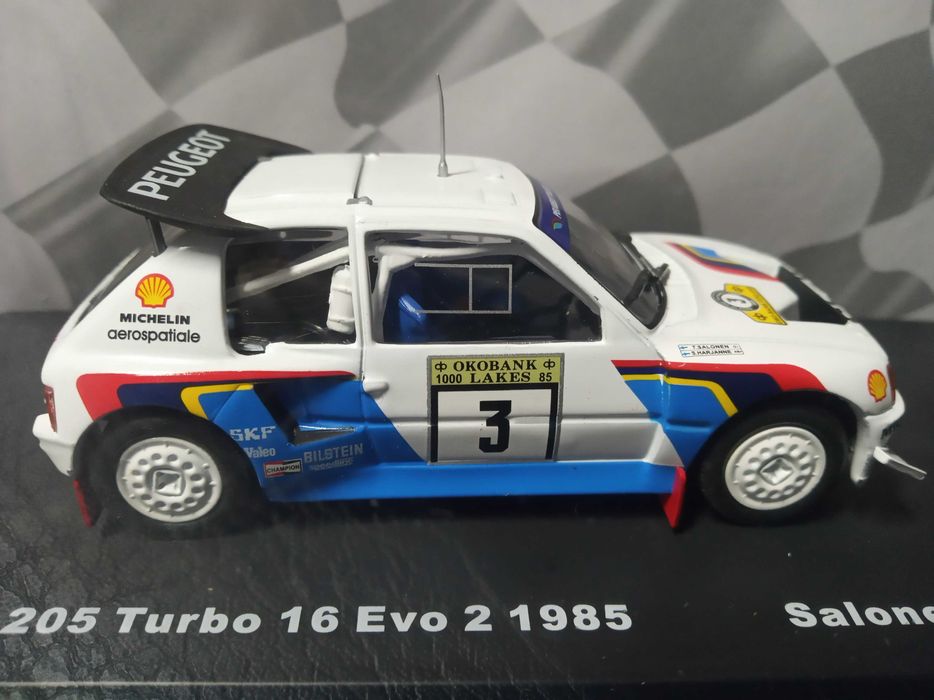Peugeot 205 Turbo 16 + Citroen C35 Miniatura 1/43
