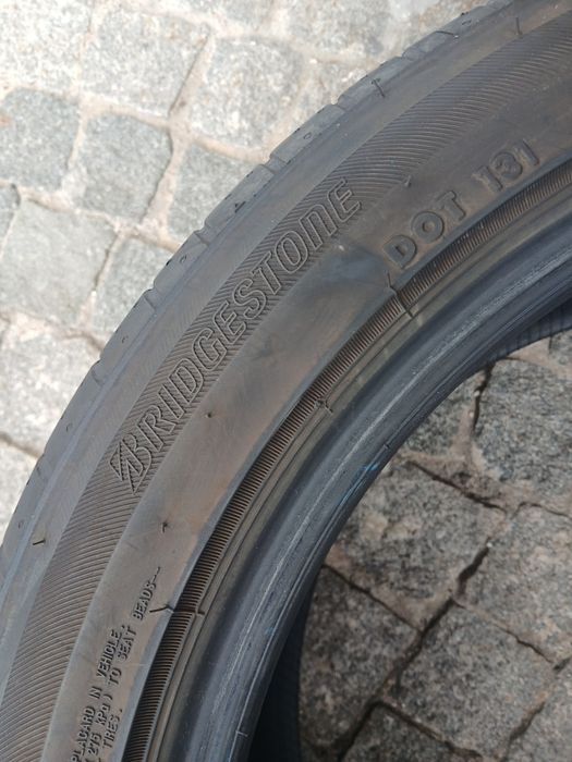 2 pneus 235 45 r18 tesla T0 Bridgestone