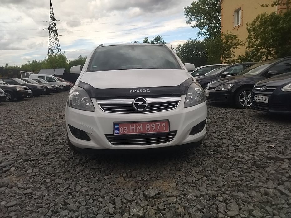 Опель Opel Zafira 2011 1.6Бензин