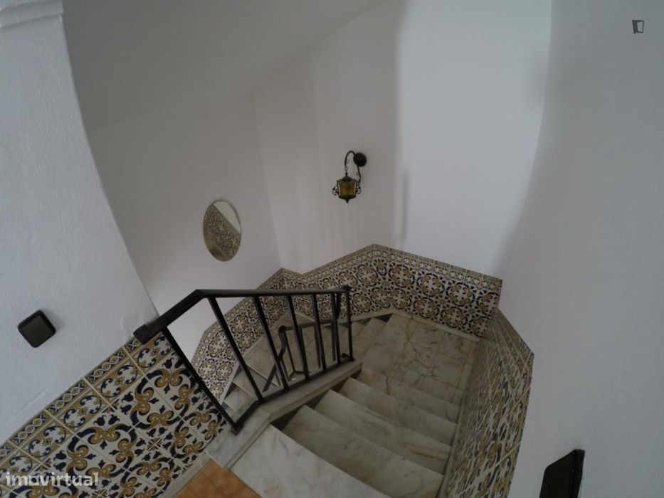 Quarto - localizado em Evora