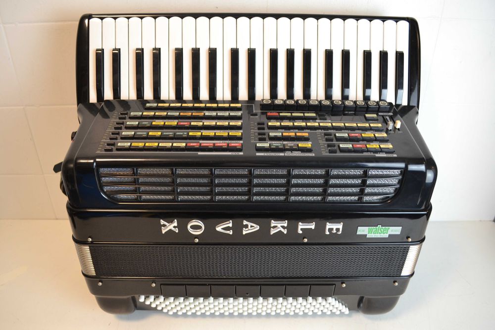 Acordeao Elkavox 4 Voz Com Sistema Midi, N . 131