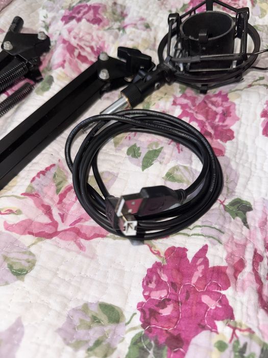 Zestaw mikrofon + zasilacz i kable