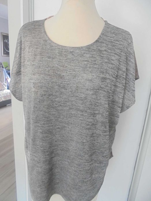 bluzka w roz50/52 biust / biodra do 126 cm dl 66 cmtyl 74 cm