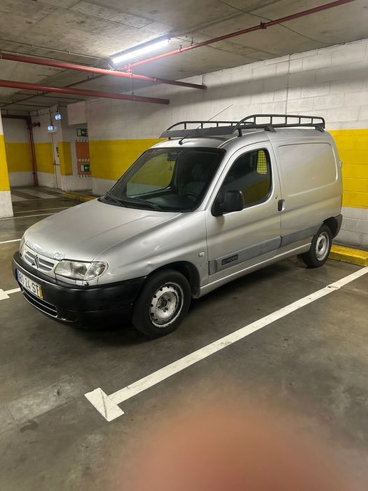 Vendo carrinha (avariada )
