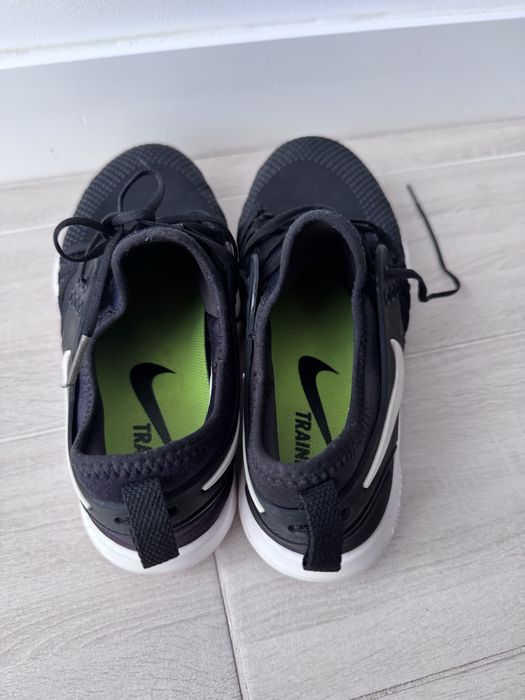 Кросівки Nike .