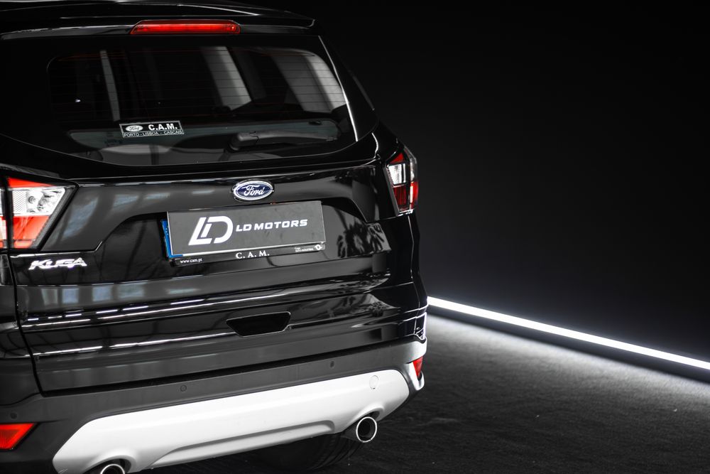 Ford Kuga 120 CV Diesel Ano 2017 ( SUV NACIONAL )