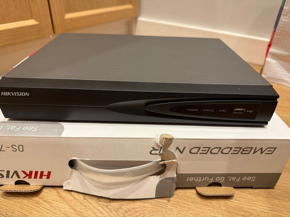 Rejestrator Hikvision DS-7604NI-K1
