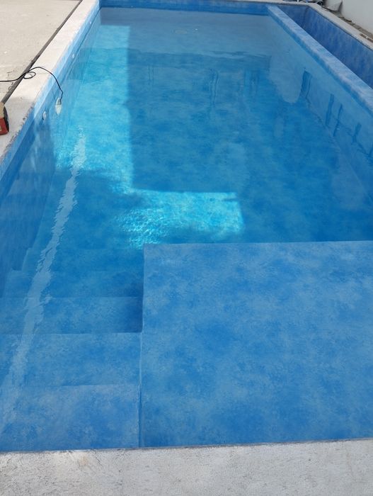 Aplicação de tela para piscinas