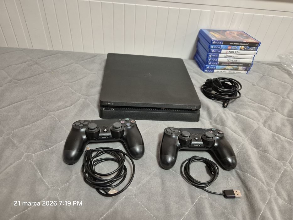 Konsola Ps 4 slim