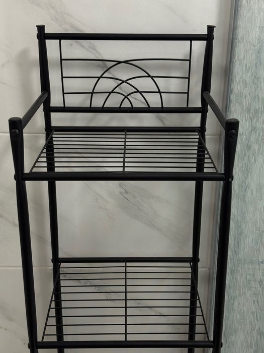 Móvel alto de metal, com prateleiras, para casa de banho