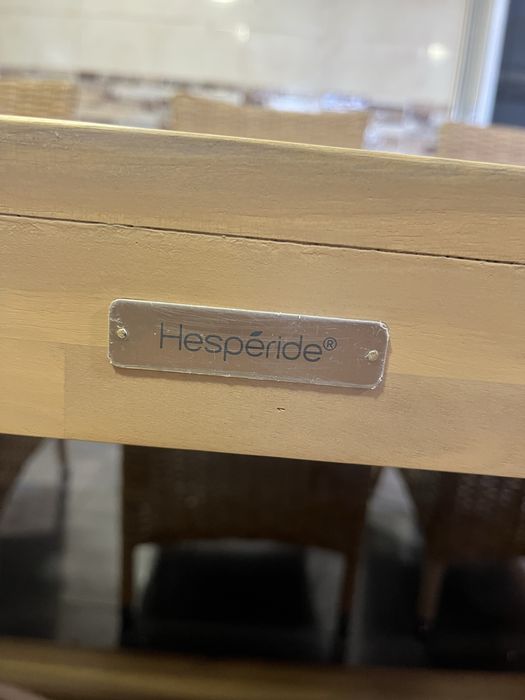 Vendo mesa de exterior e 6 cadeiras