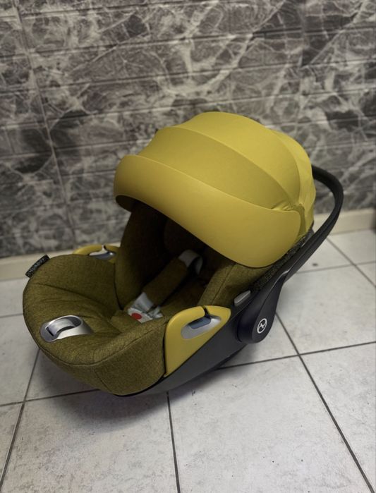 Автокрісло (автолюлька) Cybex Cloud Z+ як нове