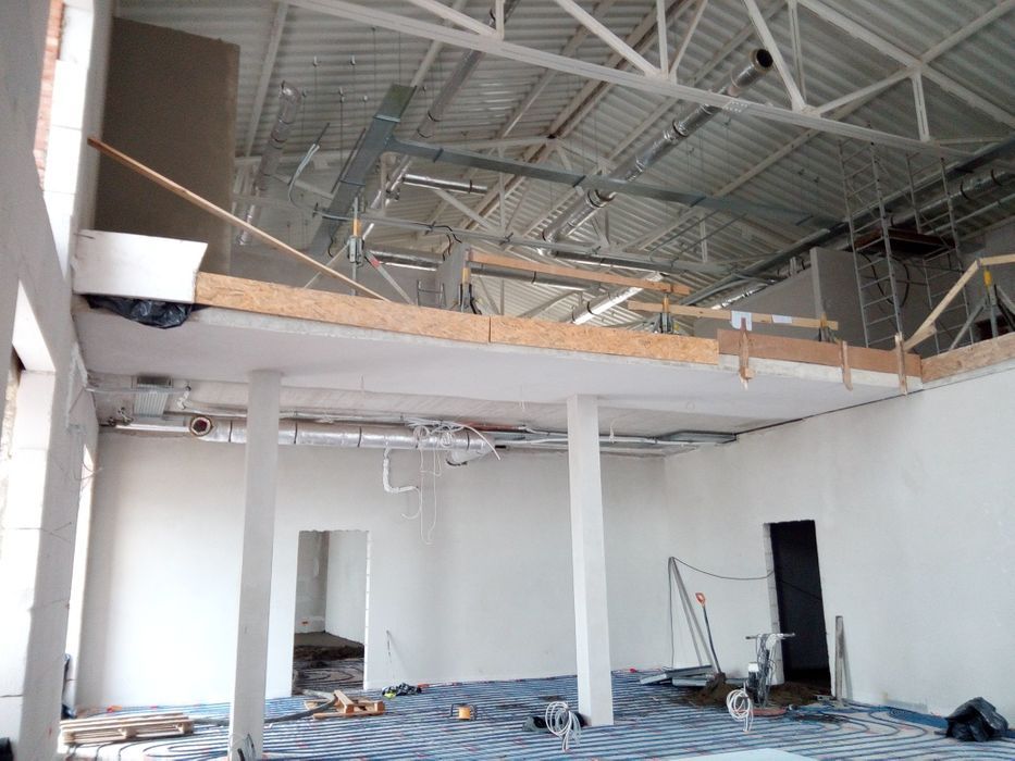 Tynkowanie tynki maszynowe cementowo wapienne, gliniane, gipsowe