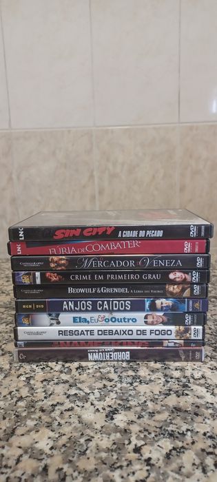 Grande lote de 70 filmes de vários géneros