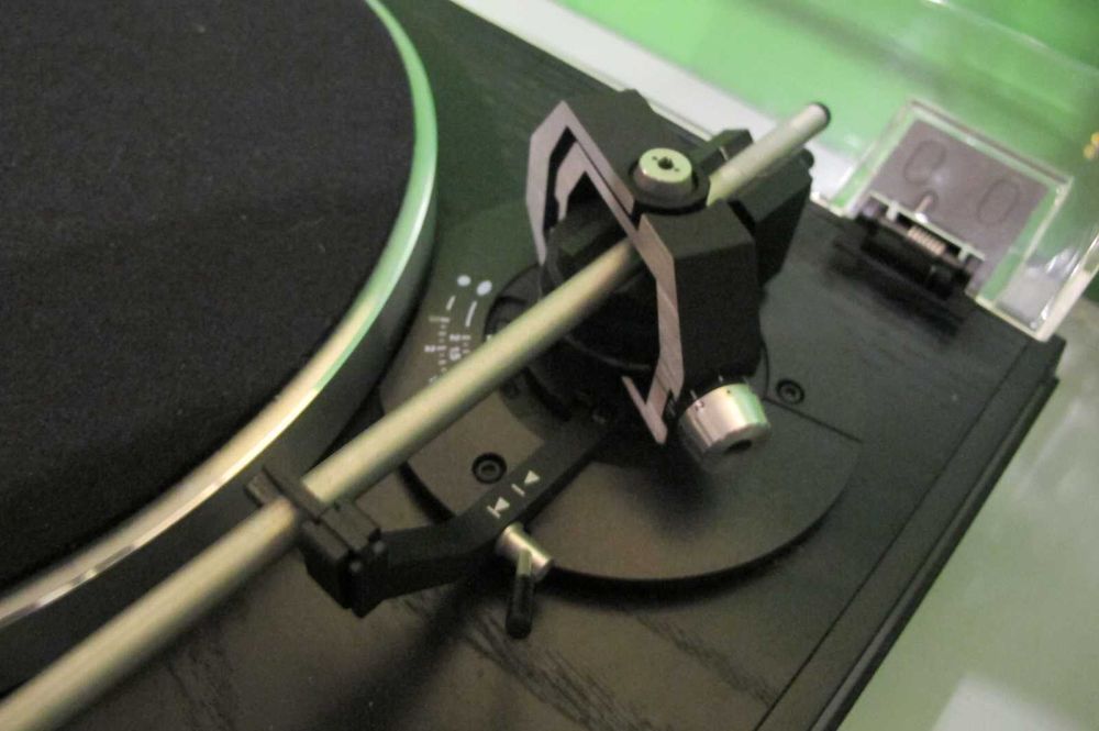 Gramofon DUAL CS 750