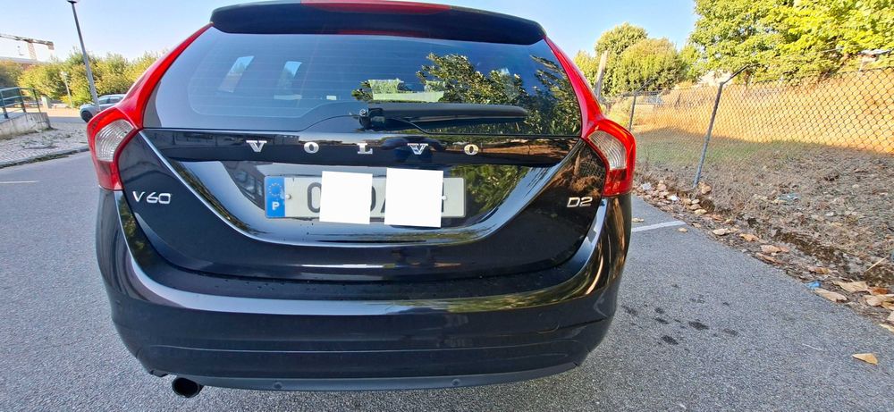 Volvo V60 D2 2014