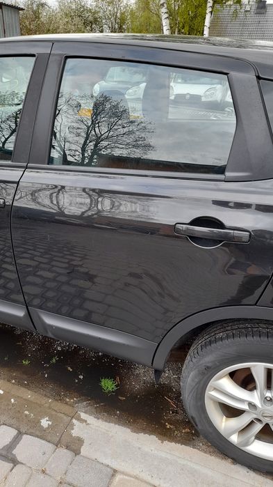 Nissan Qashqai j10 drzwi tylne lewe