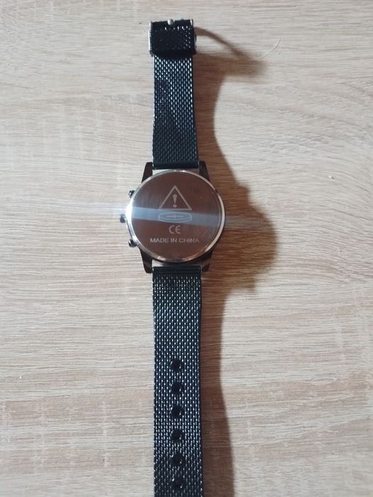 Zegarki różne kwarcowe