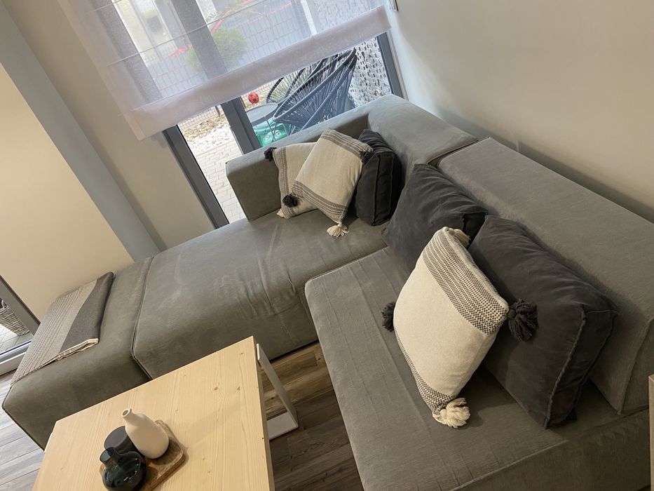 Sofa narożna Infinity z pufą szara kare
